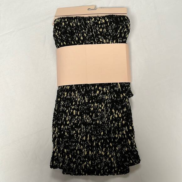 Nanette Lepore Scarf Gloves Hat Set of 3 Pieces Black Gold Silver Metallic - Picture 4 of 7